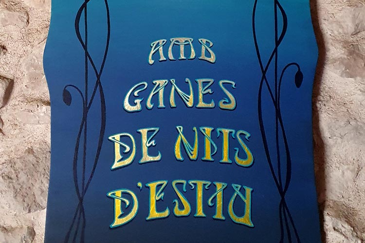 Catalan quote in art nouveau lettering on turquoise-blue gradient painted by Jill Strong
