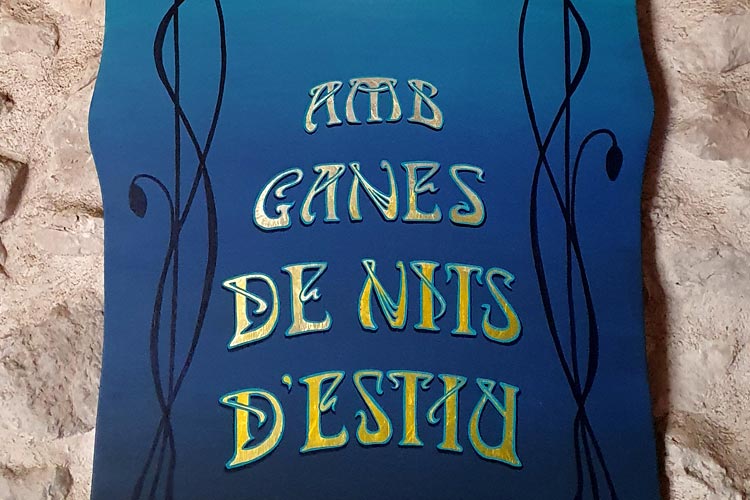 Citation en catalan avec lettrage art nouveau par Jill Strong